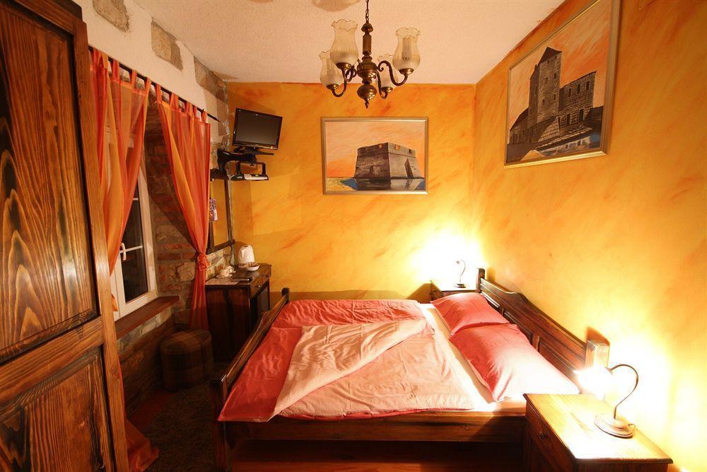 XIV Century Rooms Каштела Экстерьер фото